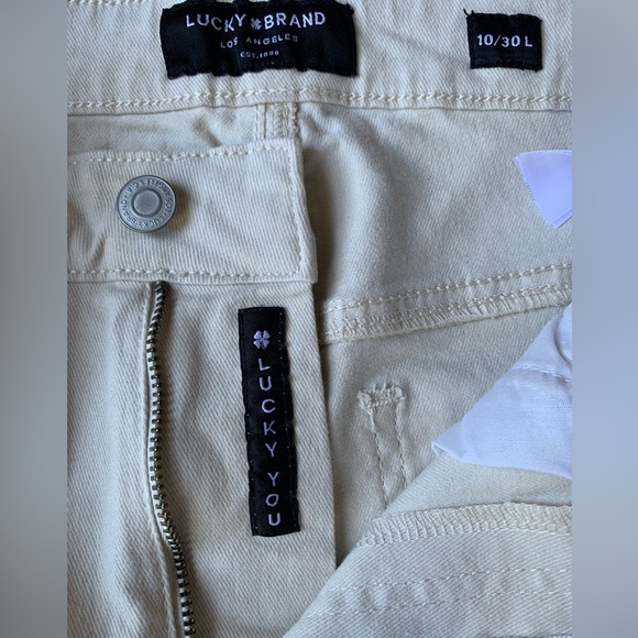 Lucky Brand Farrah High-Rise Flare Jeans - Picture 9 of 9